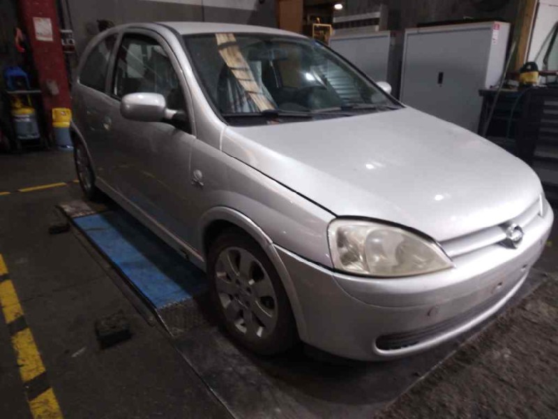 opel corsa c del año 2002