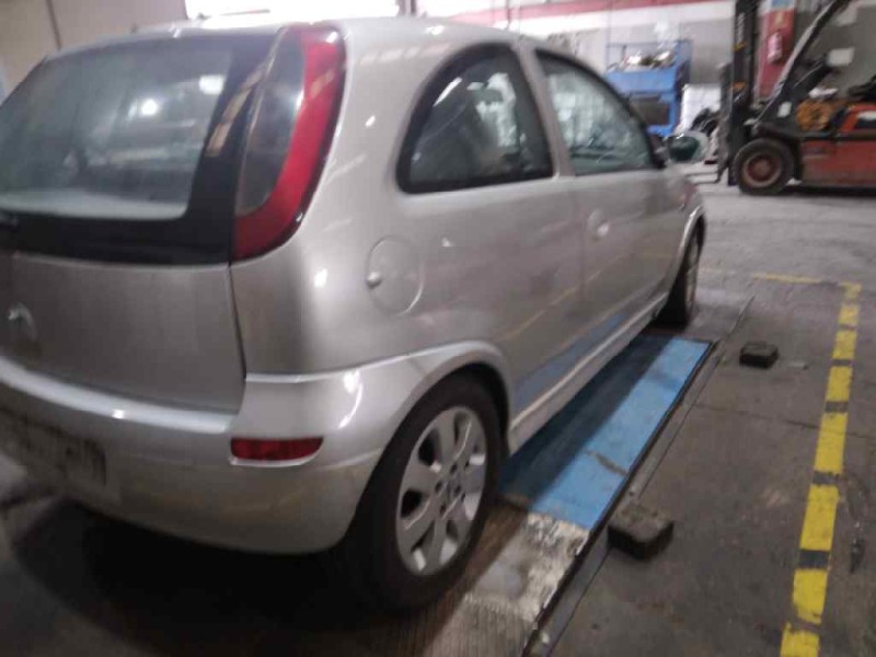opel corsa c del año 2002