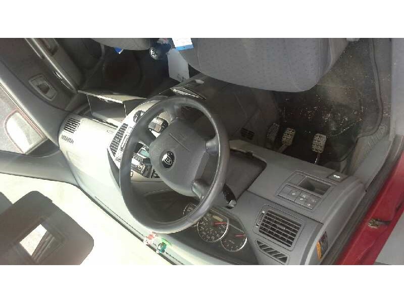 kia carens del año 2002