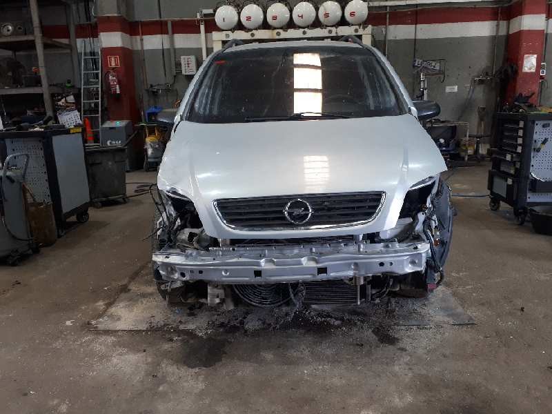 opel zafira a del año 2000