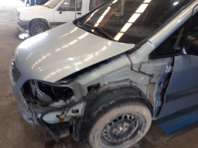 opel zafira a del año 2000