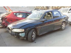 opel vectra b berlina del año 2000