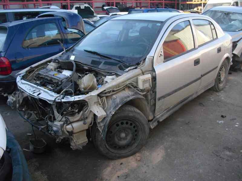 opel astra g berlina del año 2002