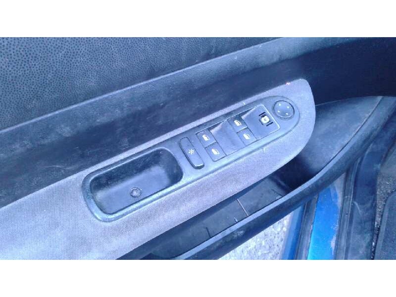 peugeot 307 (s1) del año 2001