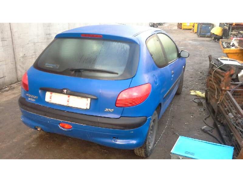 peugeot 206 berlina del año 2000