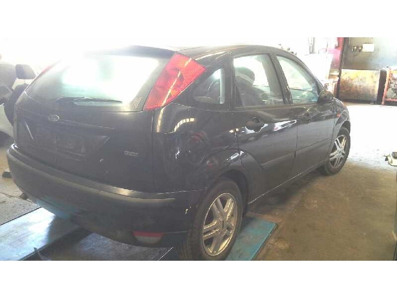 ford focus berlina (cak) del año 2001