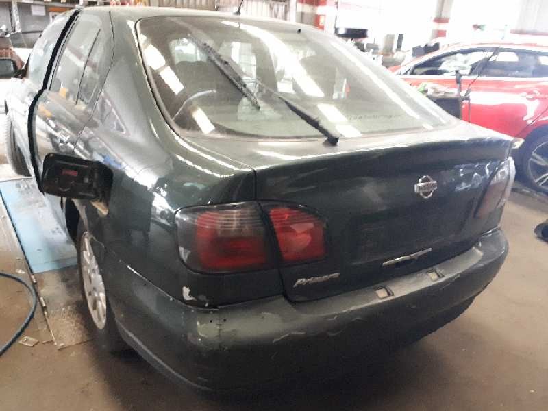 nissan primera berlina (p11) del año 2000