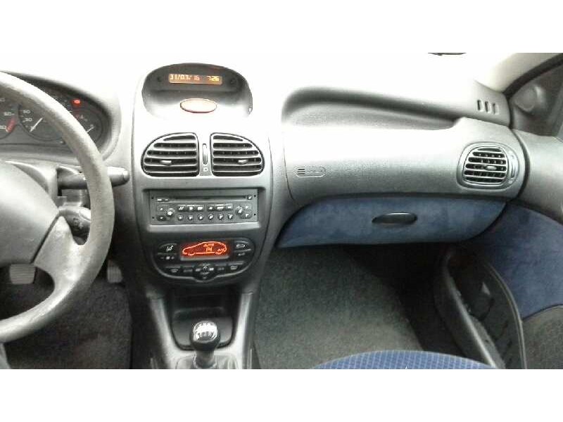 peugeot 206 berlina del año 2003