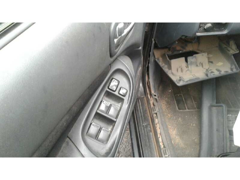 nissan almera (n16/e) del año 2005