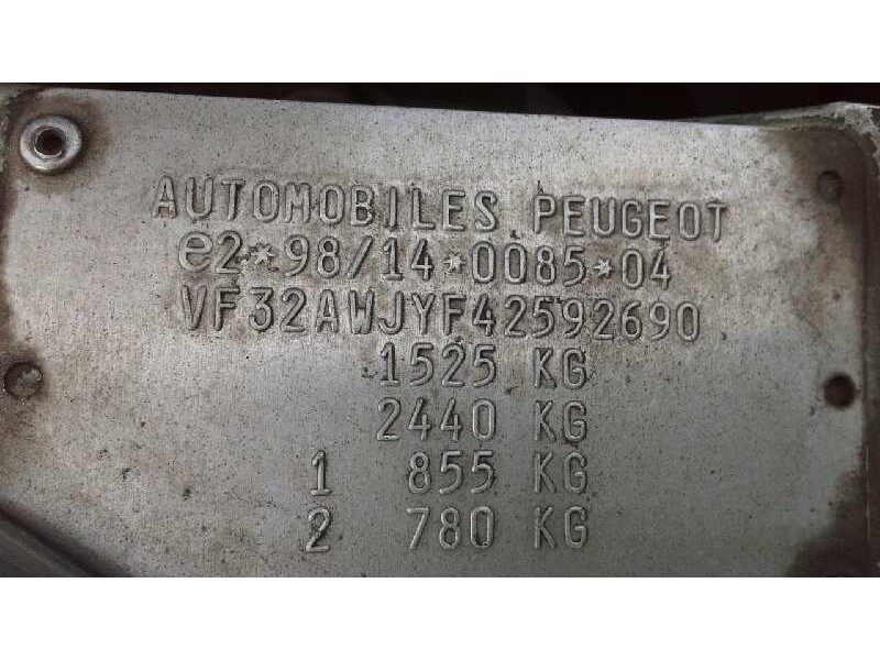 peugeot 206 berlina del año 2002