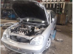 daewoo nubira berlina del año 2000