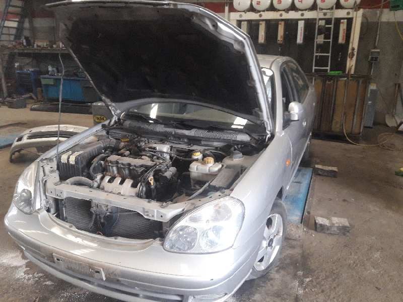 daewoo nubira berlina del año 2000