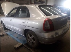 daewoo nubira berlina del año 2000 2