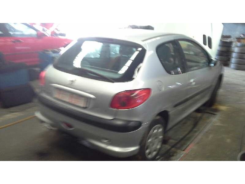 peugeot 206 berlina del año 2004