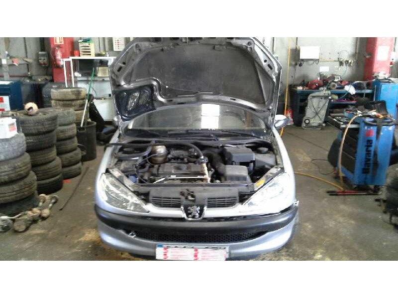 peugeot 206 berlina del año 2004