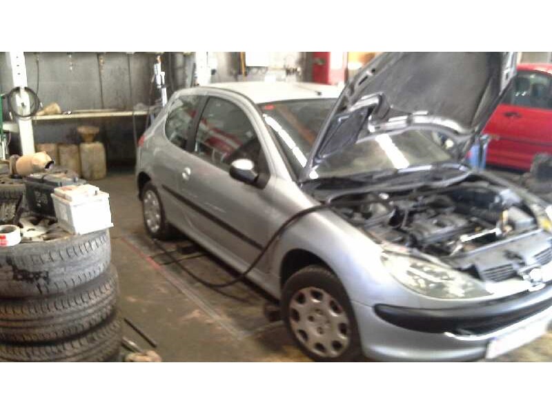 peugeot 206 berlina del año 2004