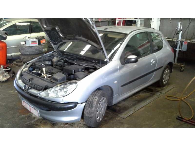 peugeot 206 berlina del año 2004