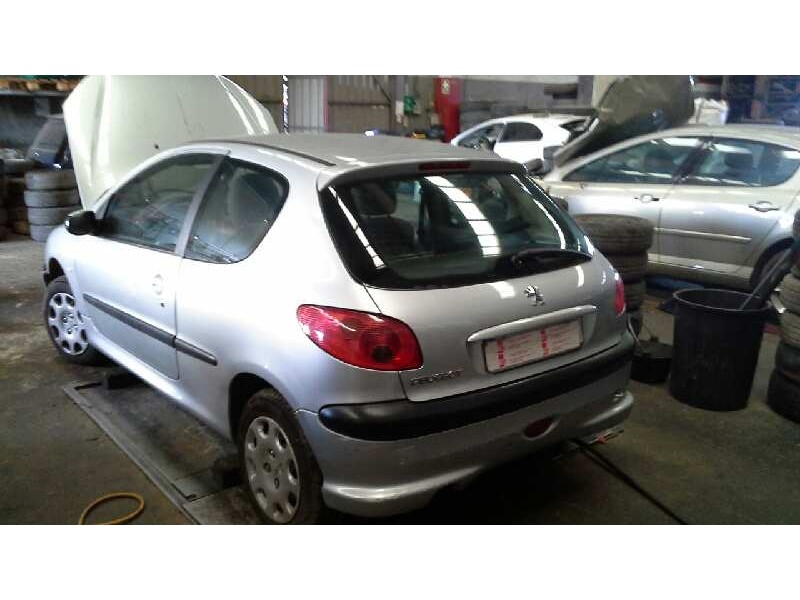 peugeot 206 berlina del año 2004
