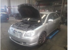 toyota avensis berlina (t25) del año 2004