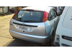 ford focus berlina (cak) del año 2001