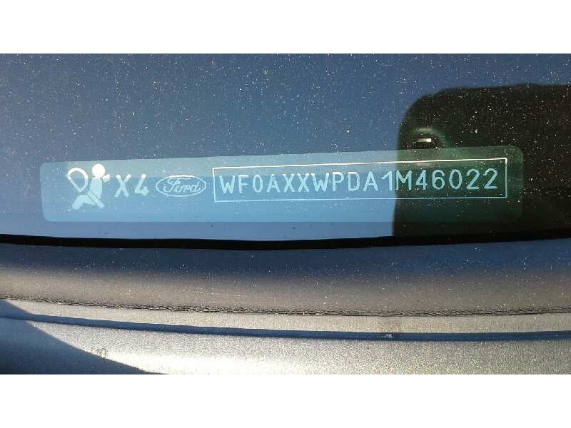 ford focus berlina (cak) del año 2001