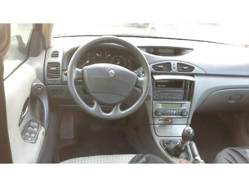 renault laguna ii (bg0) del año 2003