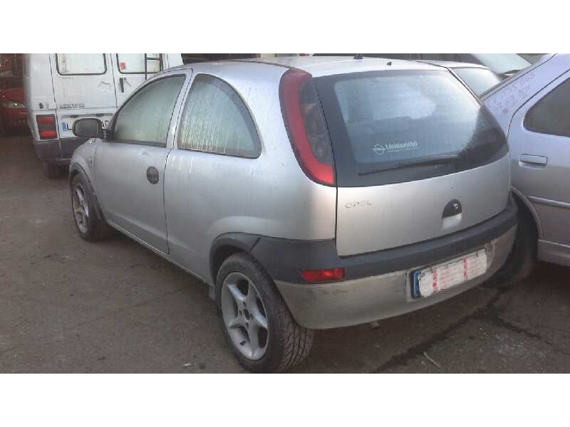 opel corsa c del año 2002