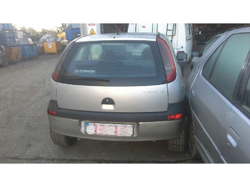 opel corsa c del año 2002