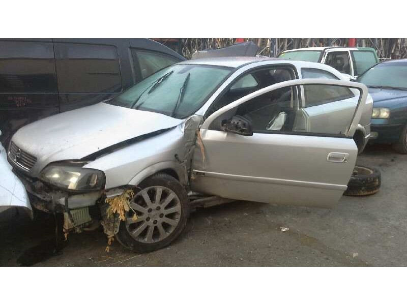 opel astra g berlina del año 2003