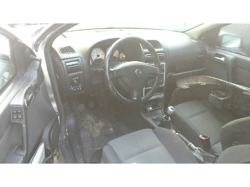 opel astra g berlina del año 2003