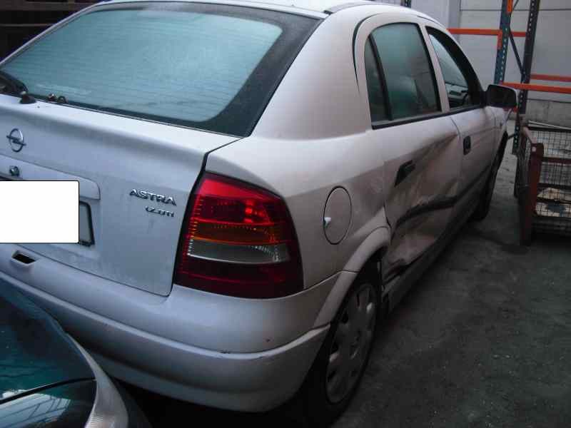 opel astra g berlina del año 1998