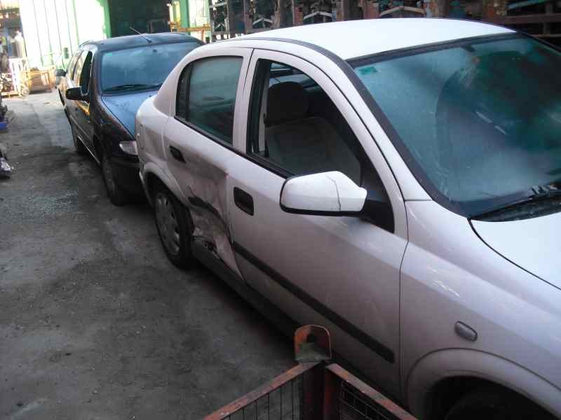 opel astra g berlina del año 1998