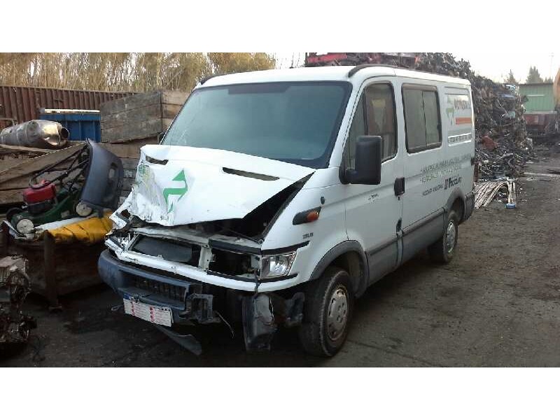 iveco daily caja cerrada (1999 =>) del año 2001
