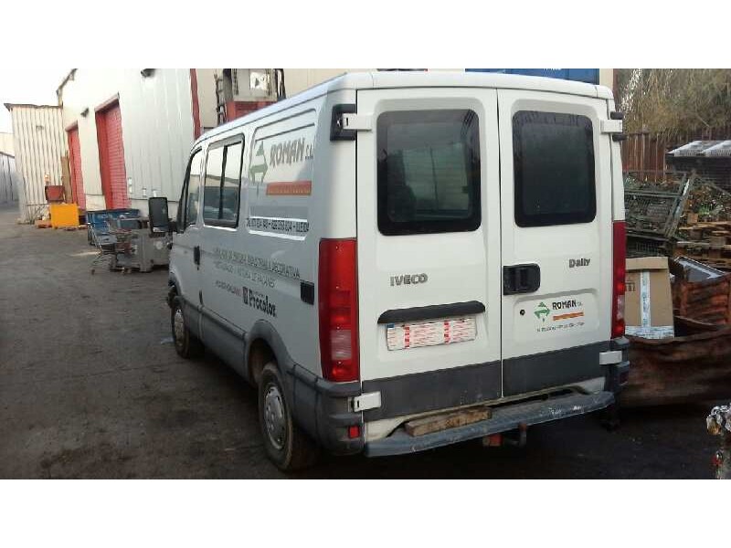 iveco daily caja cerrada (1999 =>) del año 2001