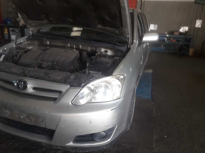 toyota corolla (e12) del año 2005