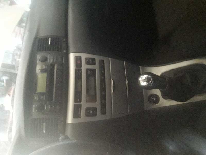 toyota corolla (e12) del año 2005