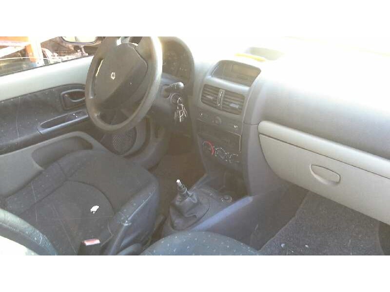 renault clio ii fase ii (b/cb0) del año 2001