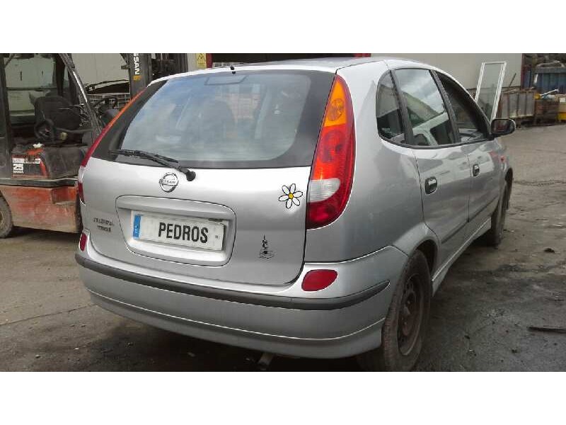 nissan almera tino (v10m) del año 2006