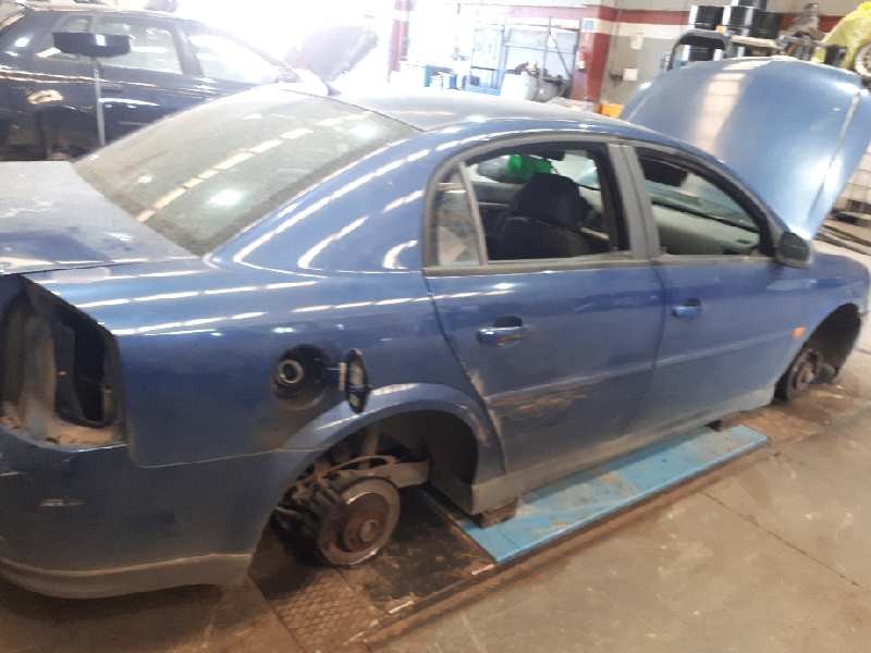 opel vectra c berlina del año 2002