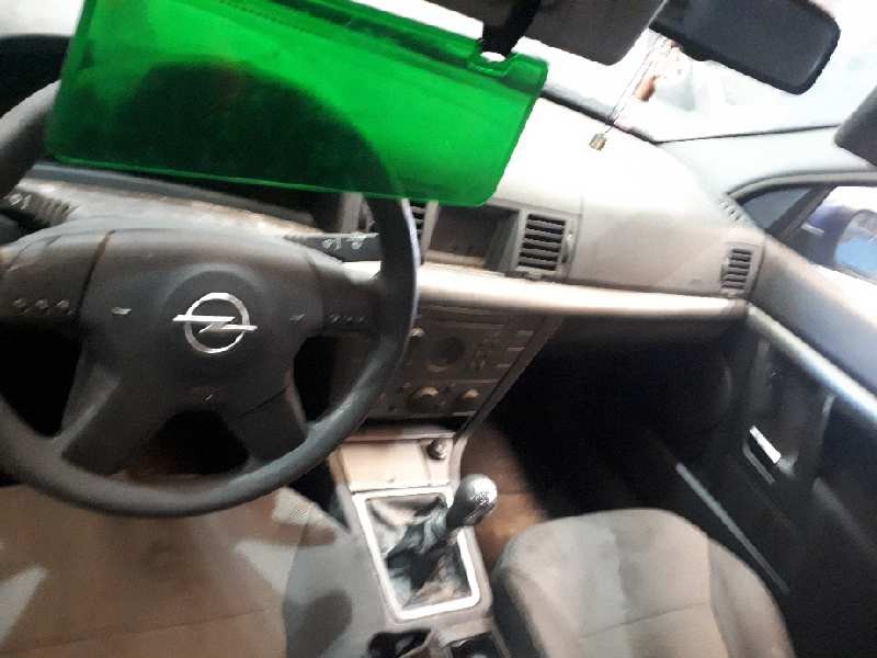 opel vectra c berlina del año 2002