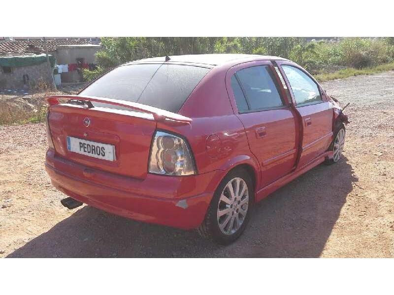 opel astra g berlina del año 2004