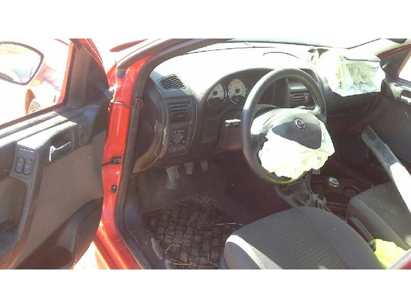 opel astra g berlina del año 2004