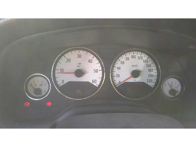 opel astra g berlina del año 2004