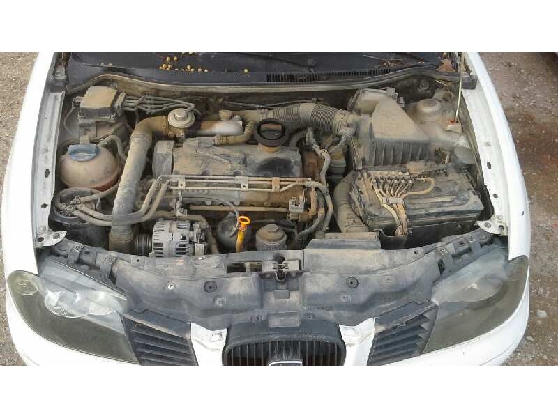 seat ibiza (6l1) del año 2003