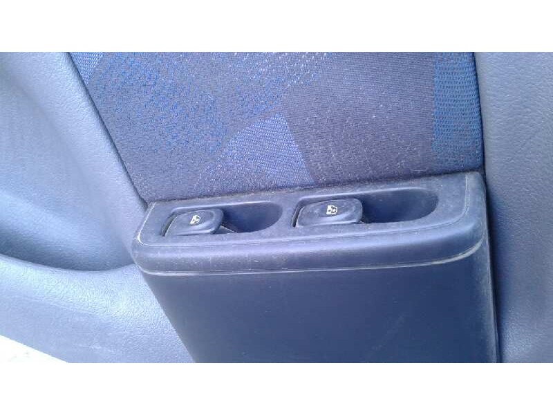 renault clio ii fase i (b/cbo) del año 2001