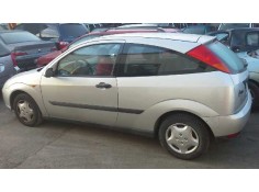 ford focus berlina (cak) del año 2001