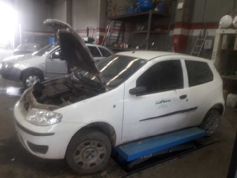 fiat punto berlina (188) del año 2005