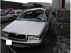 SKODA OCTAVIA BERLINA (1U2)