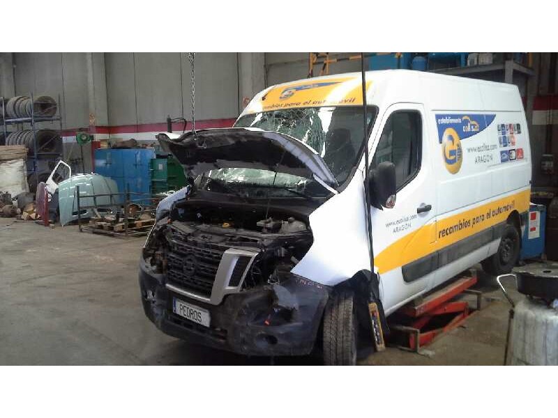 nissan nv 400 del año 2015