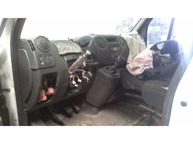 nissan nv 400 del año 2015